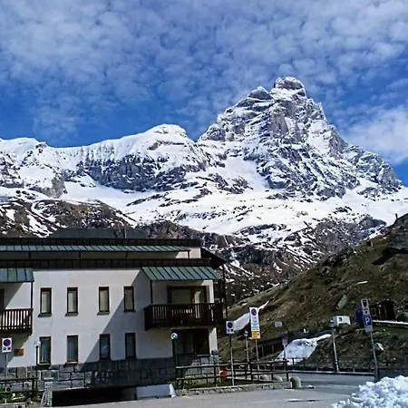 Апартаменты White House Cretax *