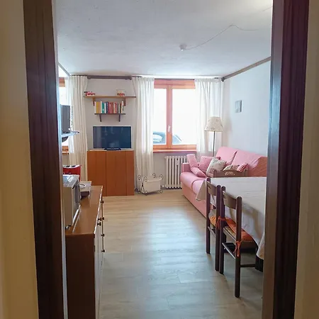 White House Cretax * ברויל-קרוויניה